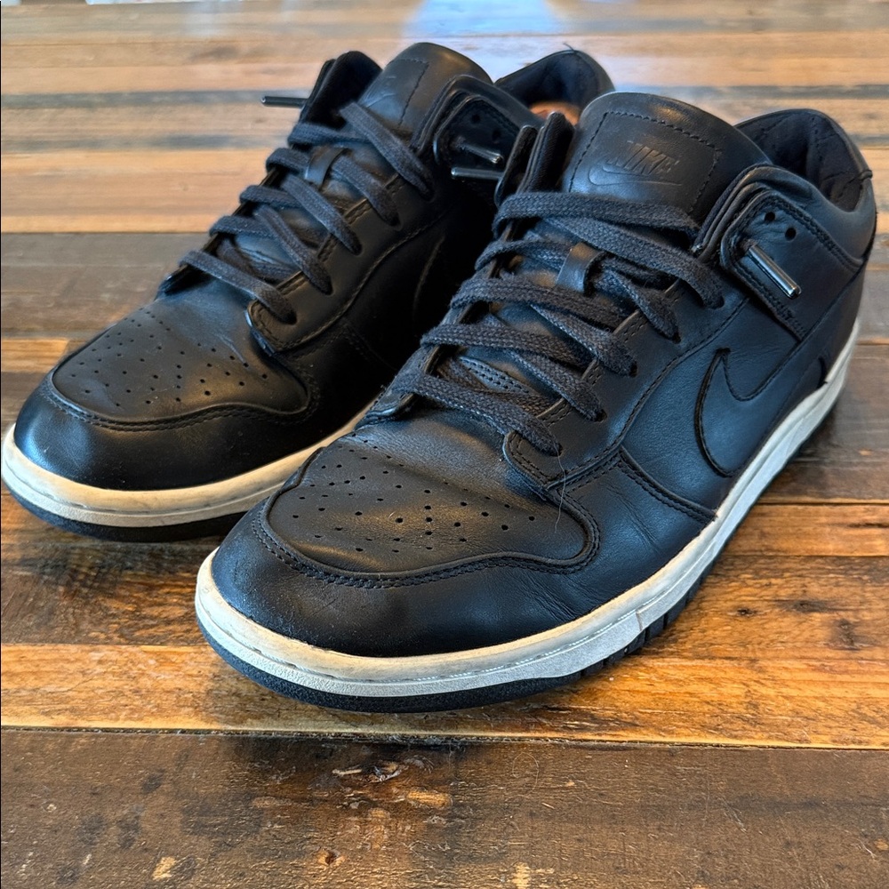 Nike Black Air Force 1’s Men's 9 Sneakers